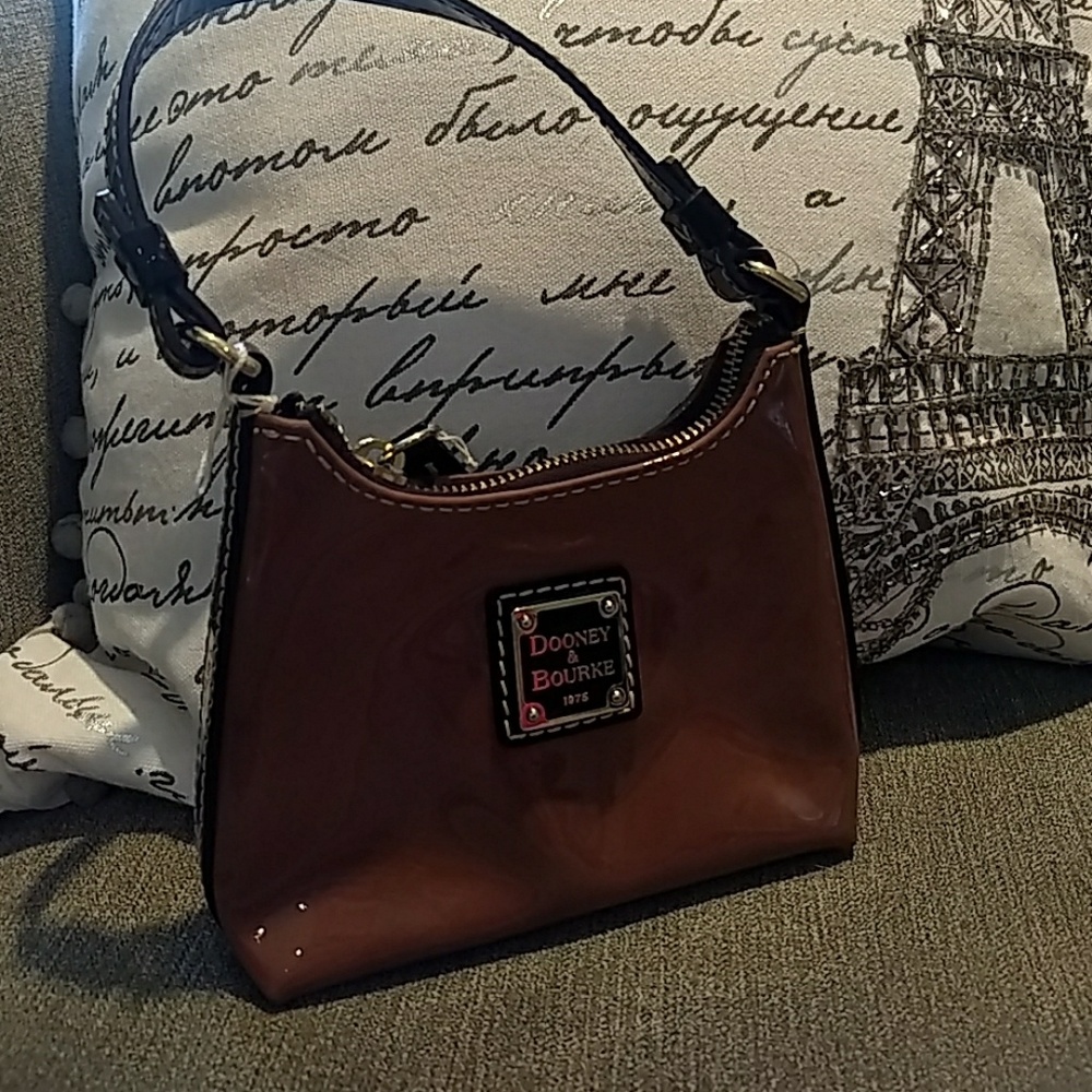 Dooney & Bourke patent leather small purse